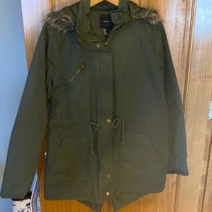 Forever 21 / Green Utility Jacket / fur trimmed hood. Size L